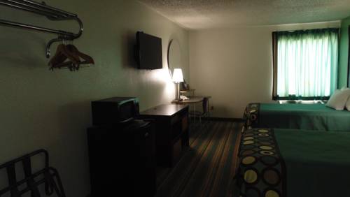 Imagen de la habitación del Hotel Super 8 By Wyndham Sapulpa/tulsa Area. Foto 3