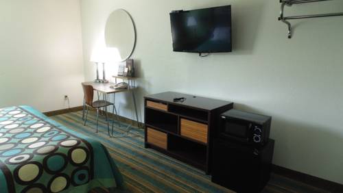 Imagen de la habitación del Hotel Super 8 By Wyndham Sapulpa/tulsa Area. Foto 7