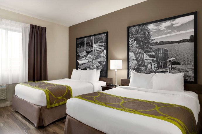 Imagen de la habitación del Hotel Super 8 By Wyndham Sarnia On. Foto 2