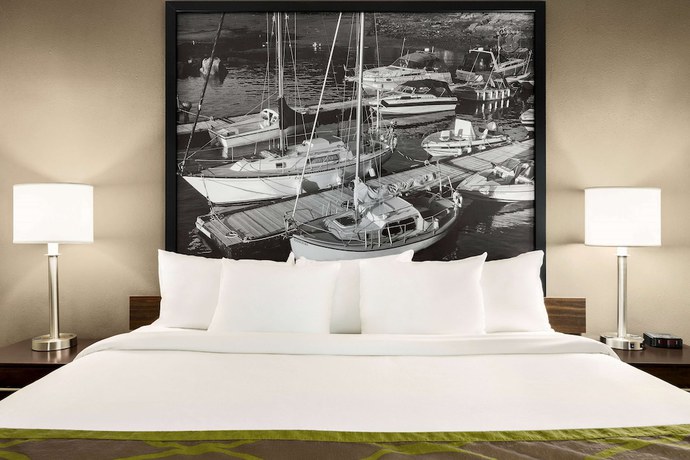 Imagen de la habitación del Hotel Super 8 By Wyndham Sarnia On. Foto 10