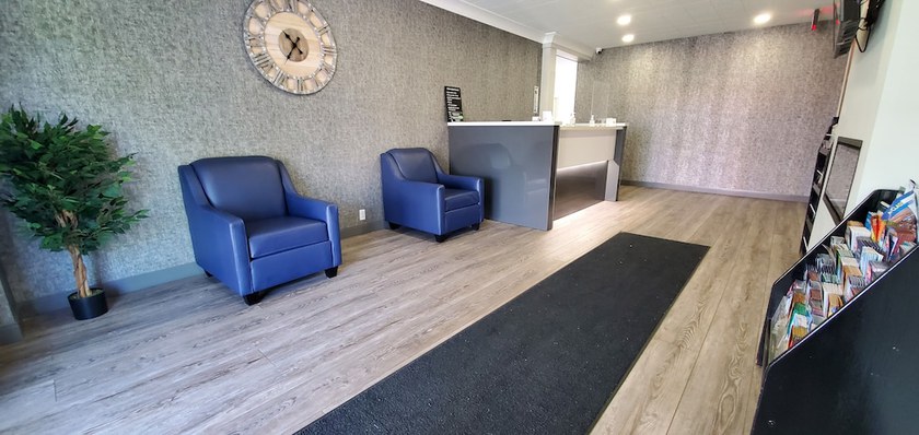 Imagen de los interiores del Hotel Super 8 By Wyndham Sarnia On. Foto 16