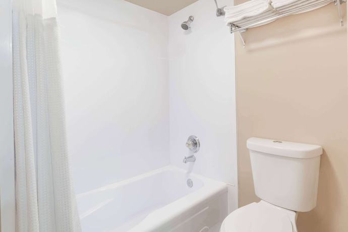 Imagen de la habitación del Hotel Super 8 By Wyndham Saskatoon Near Saskatoon Airport. Foto 5