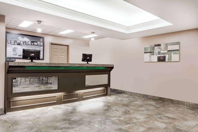 Imagen de los interiores del Hotel Super 8 By Wyndham Saskatoon Near Saskatoon Airport. Foto 15