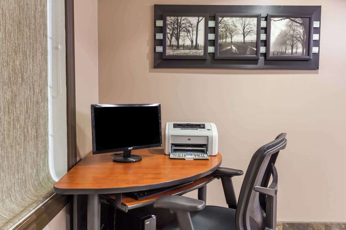 Imagen de los interiores del Hotel Super 8 By Wyndham Saskatoon Near Saskatoon Airport. Foto 18