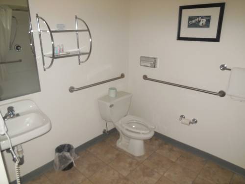 Imagen de la habitación del Hotel Super 8 By Wyndham Sault Ste. Marie. Foto 9