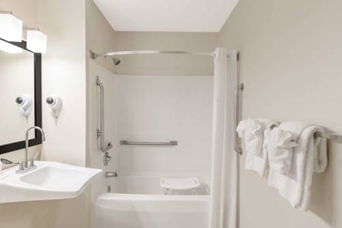 Imagen de la habitación del Hotel Super 8 By Wyndham Schenectady/albany Area. Foto 4