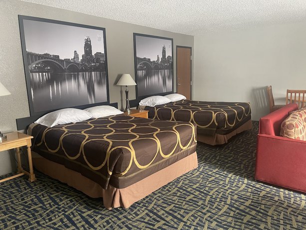 Imagen de la habitación del Hotel Super 8 By Wyndham Shakopee. Foto 15
