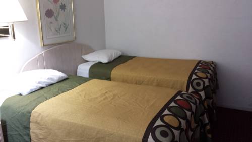 Imagen de la habitación del Hotel Super 8 By Wyndham Shelton. Foto 4