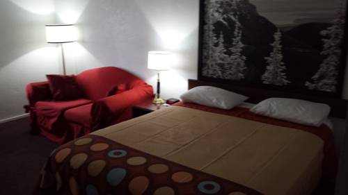 Imagen de la habitación del Hotel Super 8 By Wyndham Shelton. Foto 6