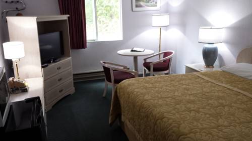 Imagen de la habitación del Hotel Super 8 By Wyndham Shelton. Foto 13