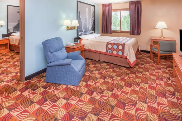 Imagen de la habitación del Hotel Super 8 By Wyndham Shipshewana. Foto 12