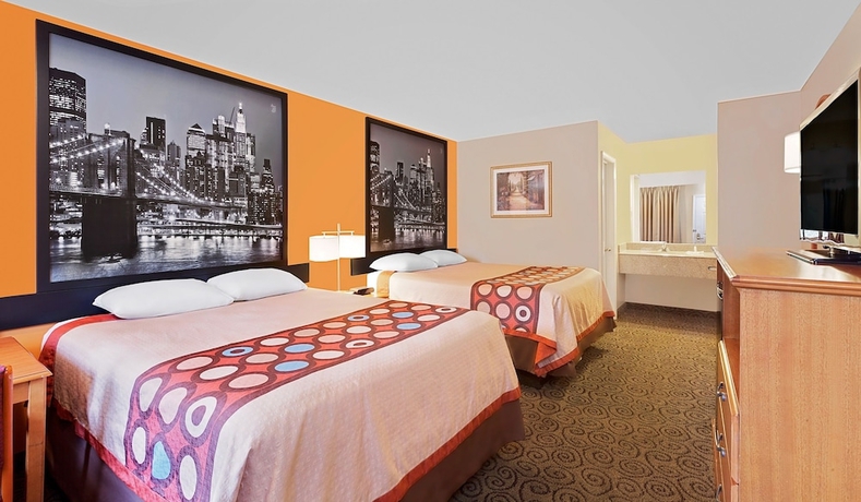 Imagen de la habitación del Hotel Super 8 By Wyndham Siloam Springs. Foto 7