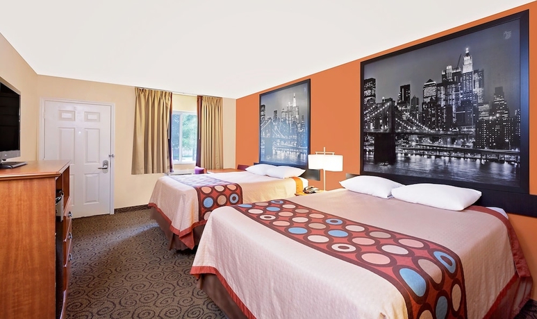 Imagen de la habitación del Hotel Super 8 By Wyndham Siloam Springs. Foto 8