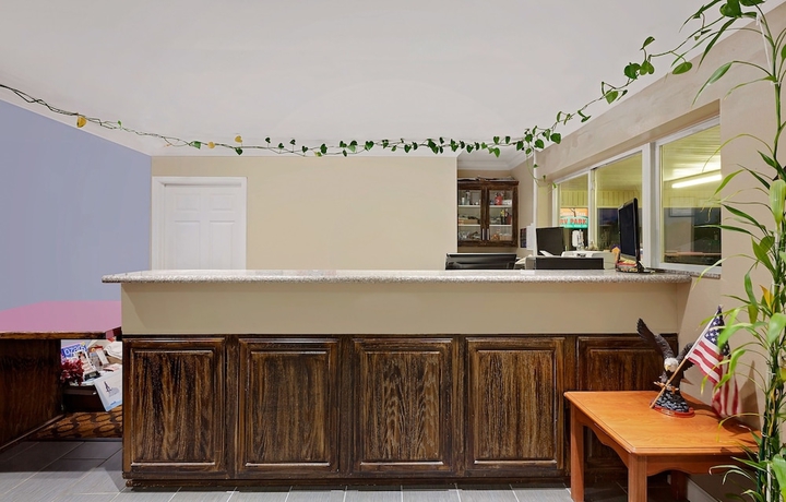 Imagen de los interiores del Hotel Super 8 By Wyndham Siloam Springs. Foto 15