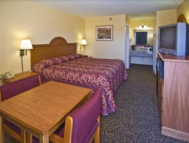 Imagen de la habitación del Hotel Super 8 By Wyndham Siloam Springs. Foto 13