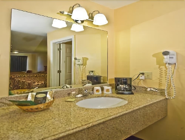 Imagen de la habitación del Hotel Super 8 By Wyndham Siloam Springs. Foto 14