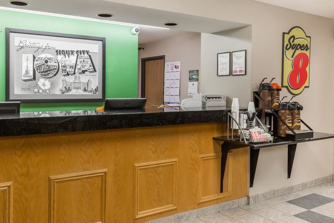 Imagen de los interiores del Hotel Super 8 By Wyndham Sioux City South. Foto 15
