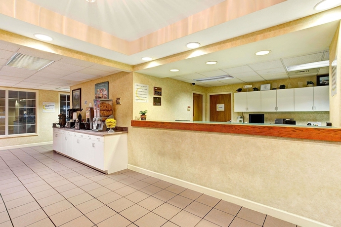 Imagen de los interiores del Hotel Super 8 By Wyndham Smithfield/selma. Foto 18