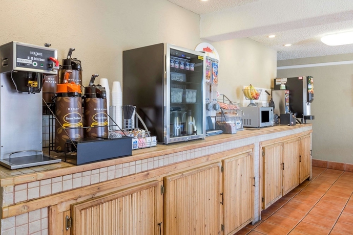 Imagen del bar/restaurante del Hotel Super 8 By Wyndham Socorro. Foto 3