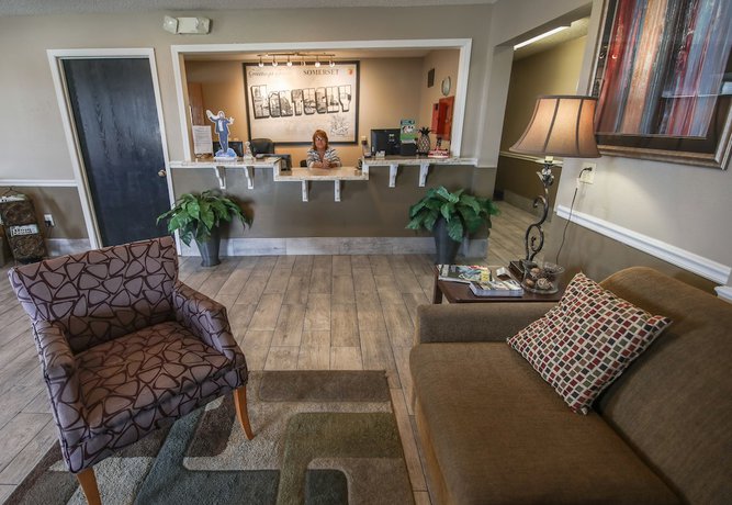 Imagen de los interiores del Hotel Super 8 By Wyndham Somerset. Foto 16