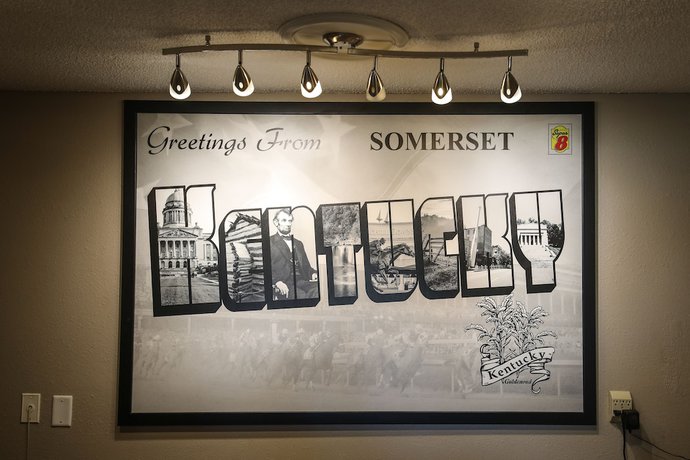 Imagen de los interiores del Hotel Super 8 By Wyndham Somerset. Foto 19