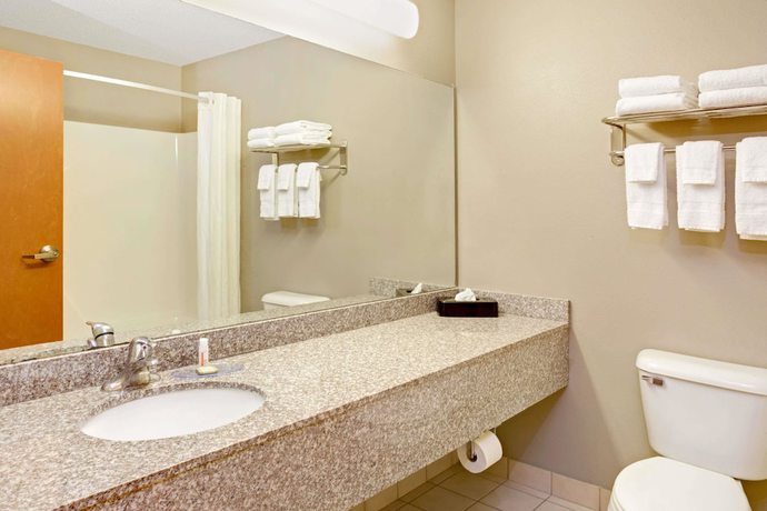Imagen de la habitación del Hotel Super 8 By Wyndham South Bend. Foto 8