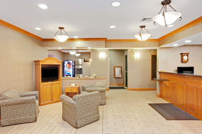 Imagen de los interiores del Hotel Super 8 By Wyndham South Bend. Foto 16