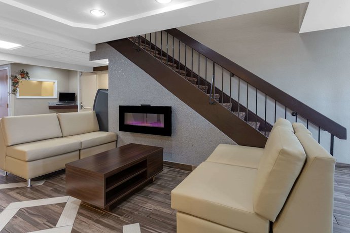 Imagen de los interiores del Hotel Super 8 By Wyndham South Holland. Foto 16