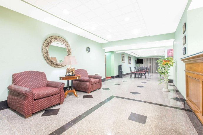 Imagen de los interiores del Hotel Super 8 By Wyndham Spartanburg/i-26 Exit 22. Foto 14