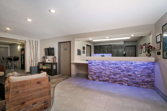 Imagen de los interiores del Hotel Super 8 By Wyndham Spirit Lake/okoboji. Foto 20