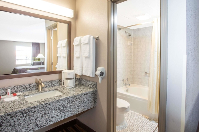 Imagen de la habitación del Hotel Super 8 By Wyndham Springdale Ar. Foto 8