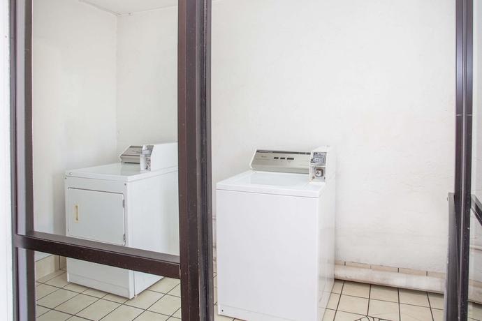 Imagen de los interiores del Hotel Super 8 By Wyndham Springdale Ar. Foto 14