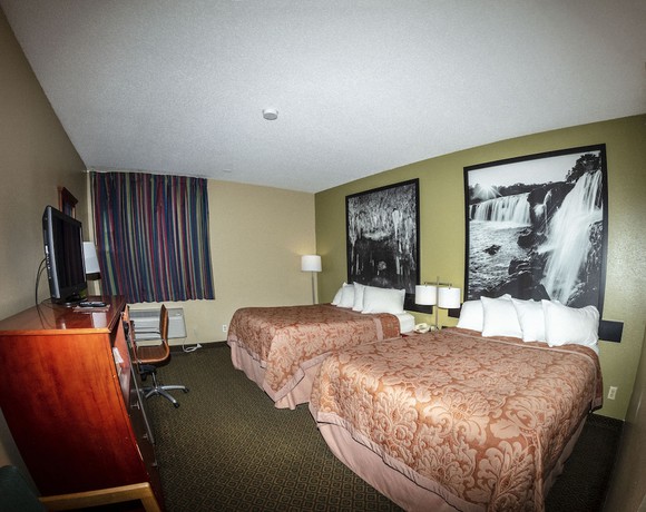 Imagen de la habitación del Hotel Super 8 By Wyndham St Charles. Foto 7