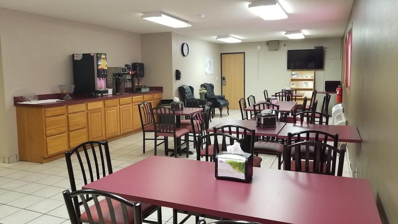 Imagen del bar/restaurante del Hotel Super 8 By Wyndham St. Cloud. Foto 6