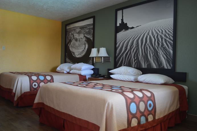 Imagen de la habitación del Hotel Super 8 By Wyndham St. George Ut. Foto 7