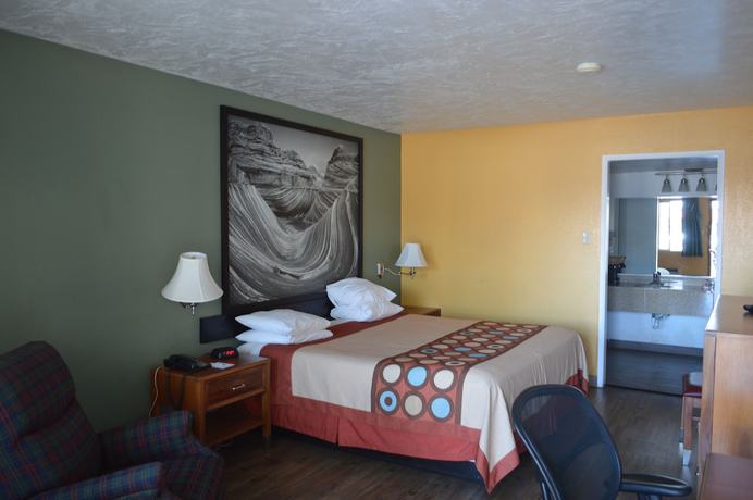 Imagen de la habitación del Hotel Super 8 By Wyndham St. George Ut. Foto 16
