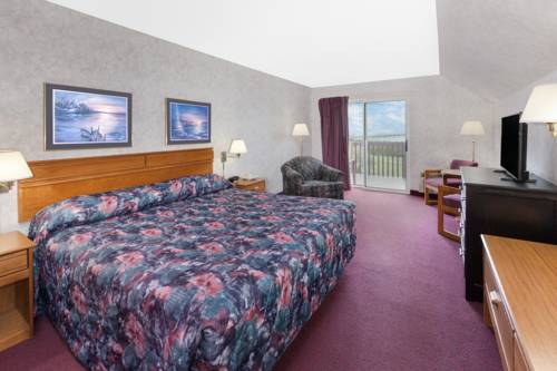 Imagen de la habitación del Hotel Super 8 By Wyndham St. Ignace. Foto 9