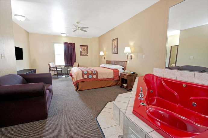 Imagen de la habitación del Hotel Super 8 By Wyndham St. Louis Airport. Foto 5