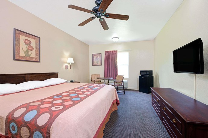 Imagen de la habitación del Hotel Super 8 By Wyndham St. Louis Airport. Foto 6