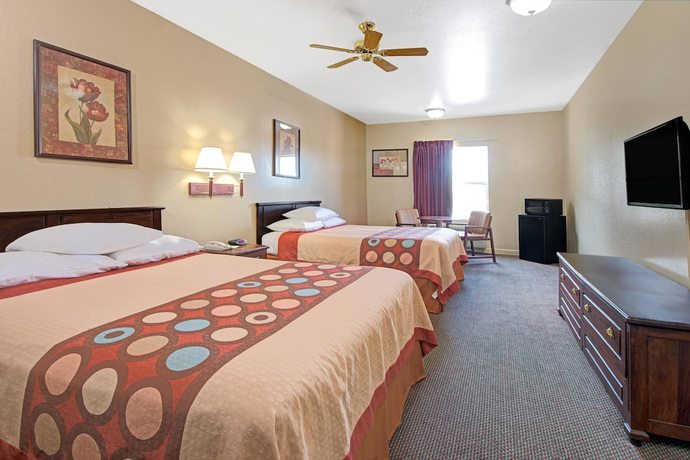 Imagen de la habitación del Hotel Super 8 By Wyndham St. Louis Airport. Foto 11