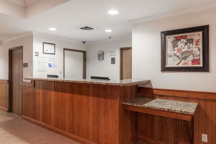 Imagen de los interiores del Hotel Super 8 By Wyndham St Robert Ft Leonard Wood Area. Foto 10