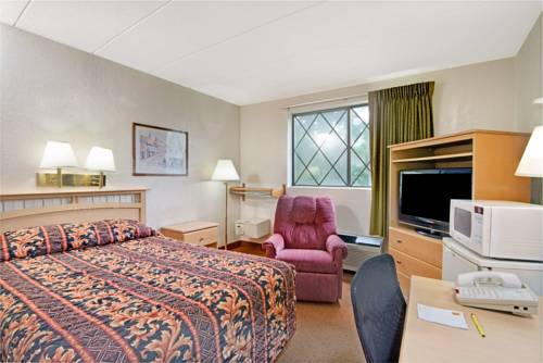 Imagen de la habitación del Hotel Super 8 By Wyndham Stamford/new York City Area. Foto 2