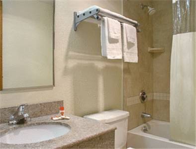 Imagen de la habitación del Hotel Super 8 By Wyndham Stamford/new York City Area. Foto 4