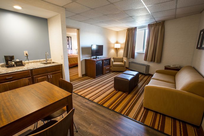 Imagen de la habitación del Hotel Super 8 By Wyndham State College. Foto 8