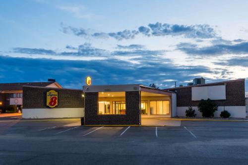Imagen general del Hotel Super 8 By Wyndham Sterling Co. Foto 1