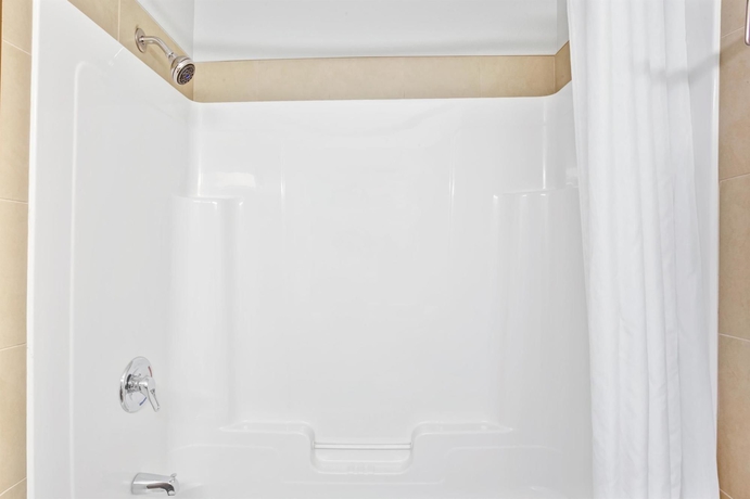 Imagen de la habitación del Hotel Super 8 By Wyndham St-jerome. Foto 9