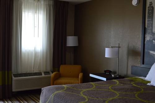 Imagen de la habitación del Hotel Super 8 By Wyndham Stockbridge. Foto 2