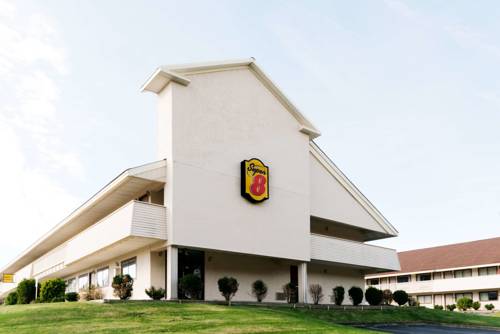 Imagen de la habitación del Hotel Super 8 By Wyndham Strongsville/cleveland. Foto 2