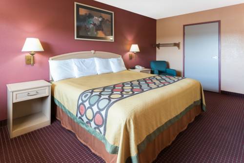 Imagen de la habitación del Hotel Super 8 By Wyndham Strongsville/cleveland. Foto 6