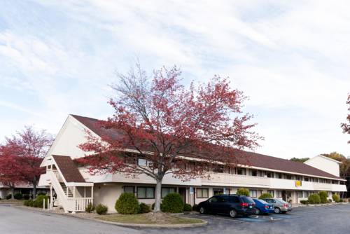Imagen de la habitación del Hotel Super 8 By Wyndham Strongsville/cleveland. Foto 9